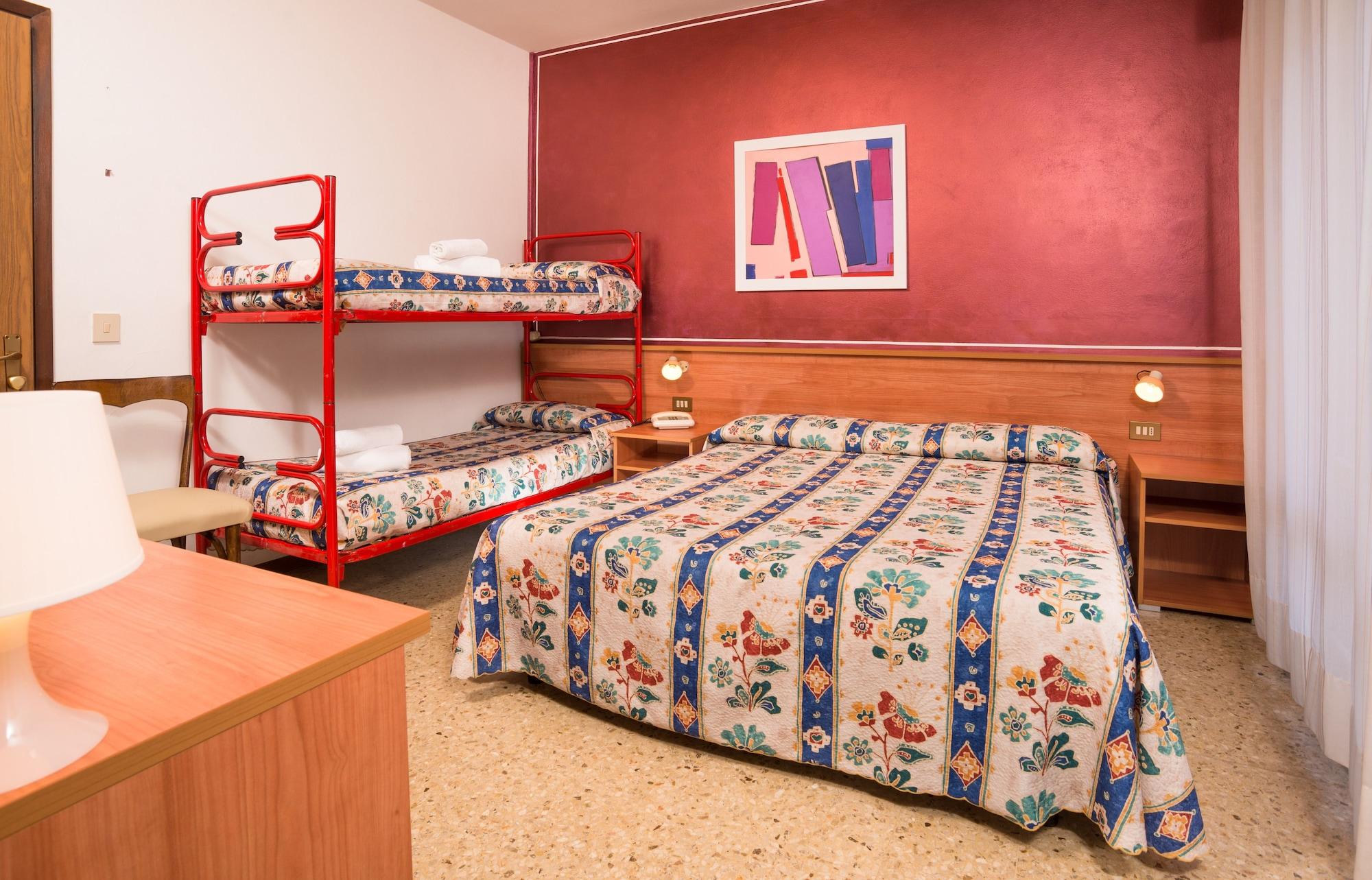 Hotel Azzorre Lido di Jesolo Buitenkant foto