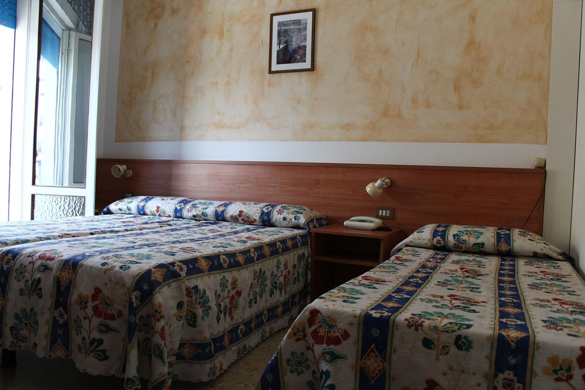 Hotel Azzorre Lido di Jesolo Buitenkant foto