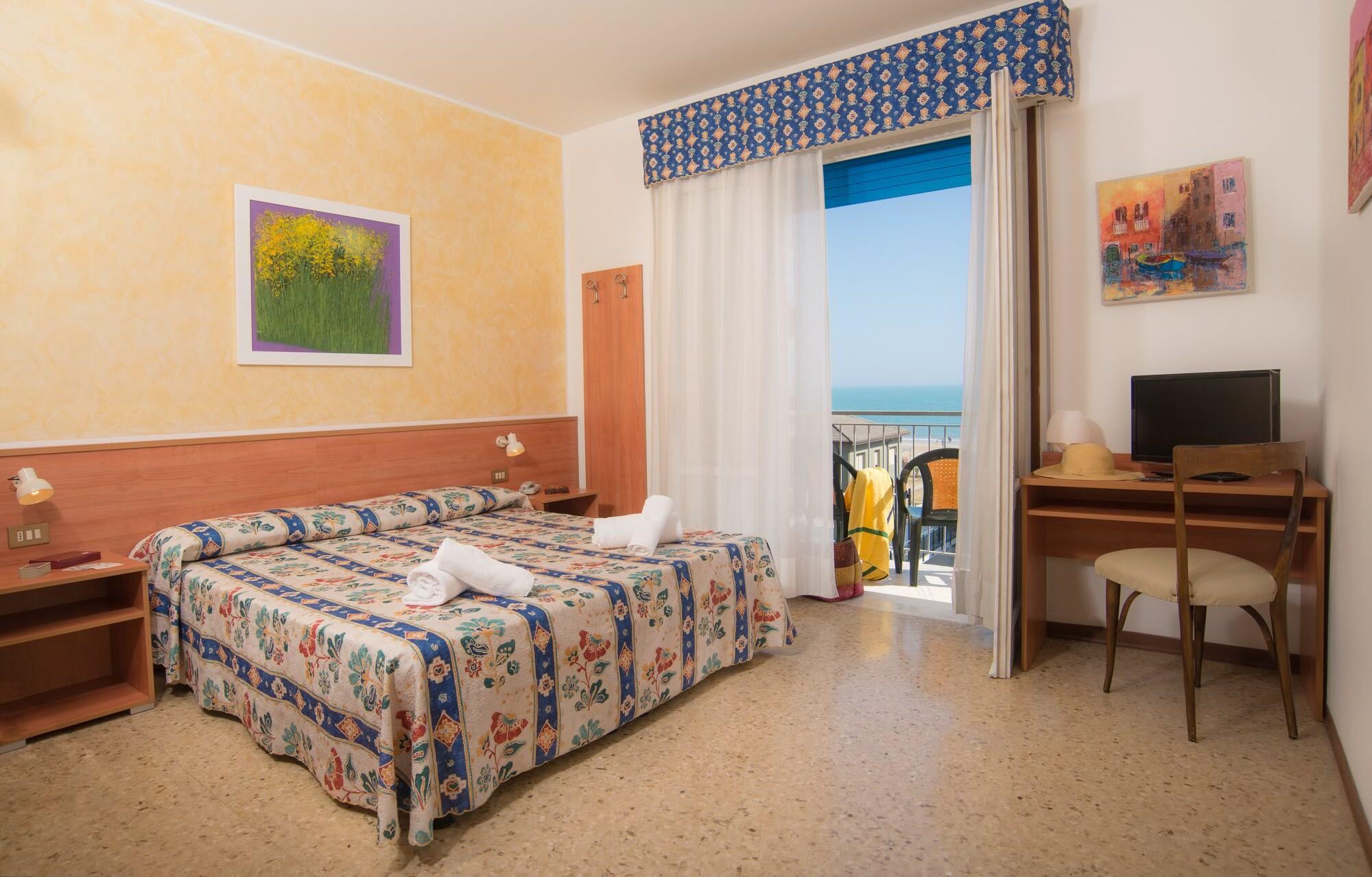 Hotel Azzorre Lido di Jesolo Buitenkant foto