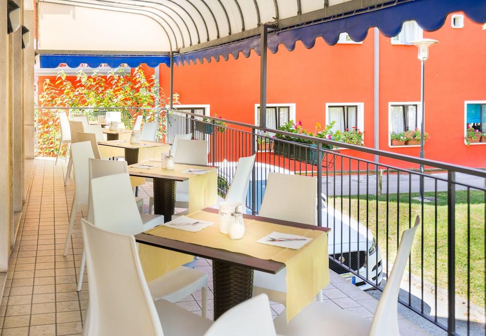 Hotel Azzorre Lido di Jesolo Buitenkant foto