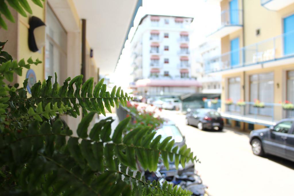 Hotel Azzorre Lido di Jesolo Buitenkant foto