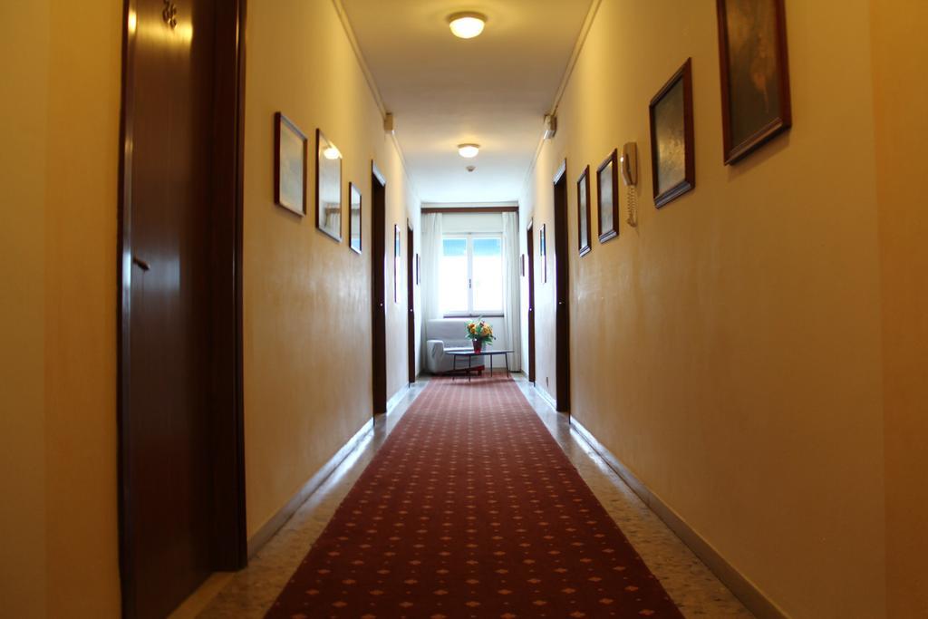 Hotel Azzorre Lido di Jesolo Buitenkant foto