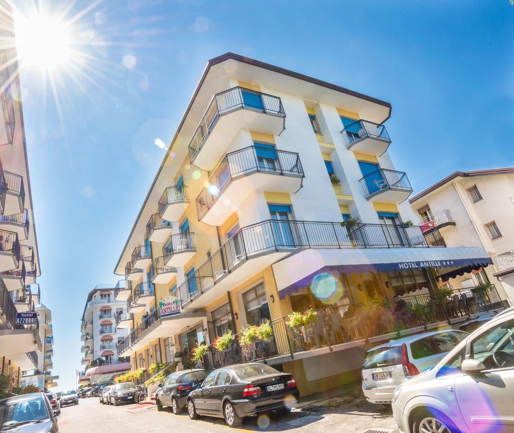 Hotel Azzorre Lido di Jesolo Buitenkant foto